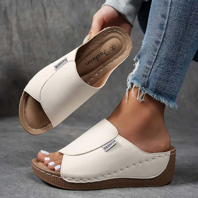 SARA™ | Bekväma slides med fotvalvsstöd