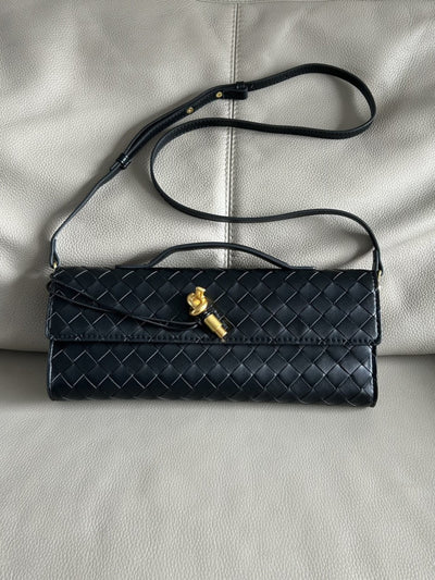 ANNE™ | Woven Clutch