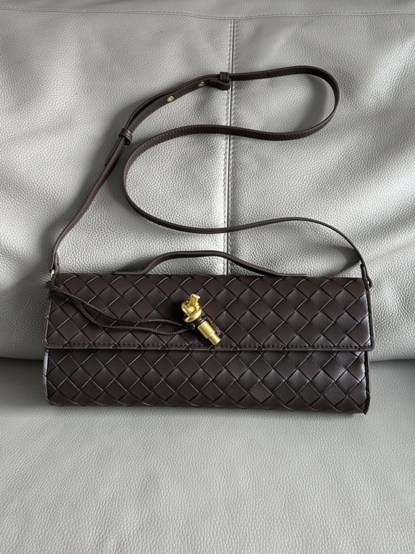 ANNE™ | Woven Clutch