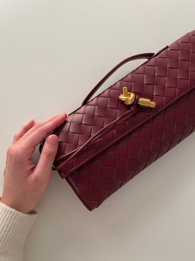 ANNE™ | Woven Clutch