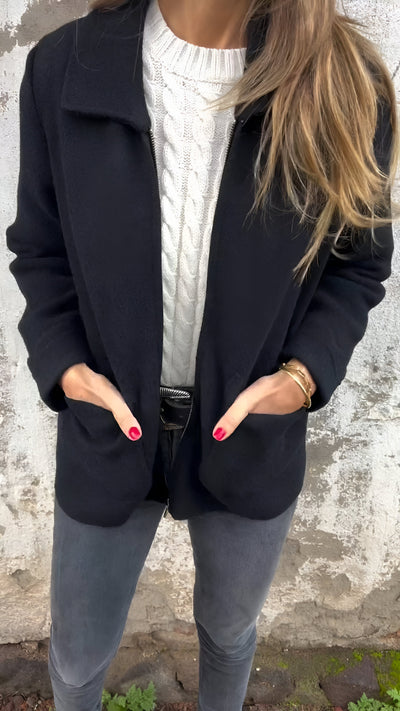 SUTTON™ | Stilren jacka med dragkedja och revers